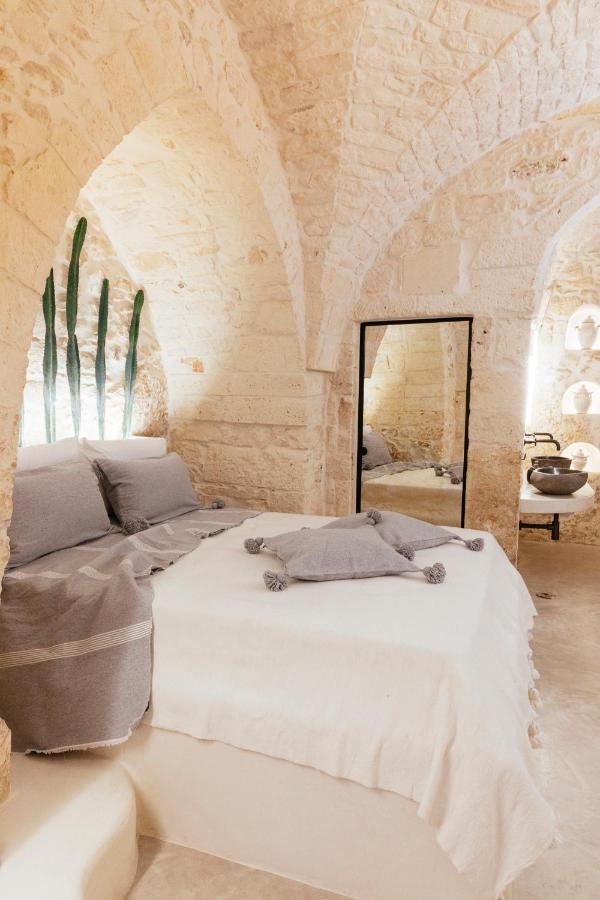 Alesia Luxury Cave Panzió Ostuni Kültér fotó