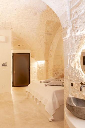 Alesia Luxury Cave Panzió Ostuni Kültér fotó